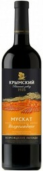 Вино Крымский винный завод, Мускат Полусладкое, 0.7 л