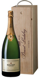 Игристое вино Bouvet Ladubay. "Tresor" Brut. Saumur AOC. wooden box. 1.5 л