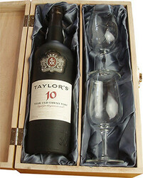 Портвейн Taylor's, Tawny Port 10 Years Old, wooden box with 2 glasses