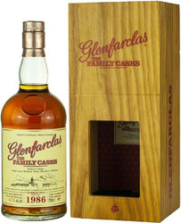 Виски Glenfarclas 1986 "Family Casks" (47,7%), wooden box, 0.7 л