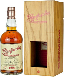 Виски Glenfarclas 1991 "Family Casks" (57%), in wooden box, 0.7 л