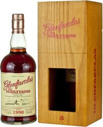 Виски Glenfarclas 1990 "Family Casks" (51,2%), in wooden box, 0.7 л