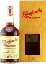 Виски Glenfarclas 1989 "Family Casks" (51,4%), wooden box, 0.7 л