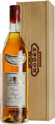 Коньяк Godet, "Reserve de la Famille" Extra Vieille, Grande Champagne, wooden box, 0.7 л