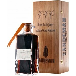 Бренди Sandeman, Brandy de Jerez VVO Solera Gran Reserva, wooden box, 0.7 л