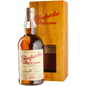 Виски Glenfarclas 1994 "Family Casks" (50,5%), wooden box, 0.7 л