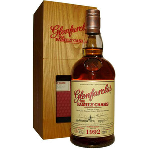 Виски Glenfarclas 1992 "Family Casks" (55,9%), wooden box, 0.7 л