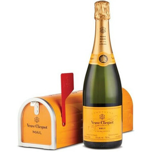 Шампанское Veuve Clicquot, Brut, gift box "Mailbox"
