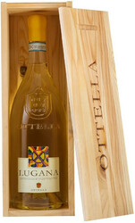 Вино Azienda Agricola Ottella. "Lugana" Ottella. wooden box. 1.5 л